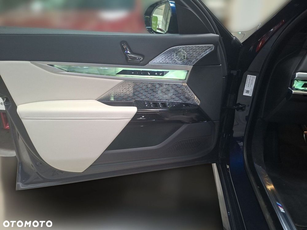 BMW Seria 7 - 12