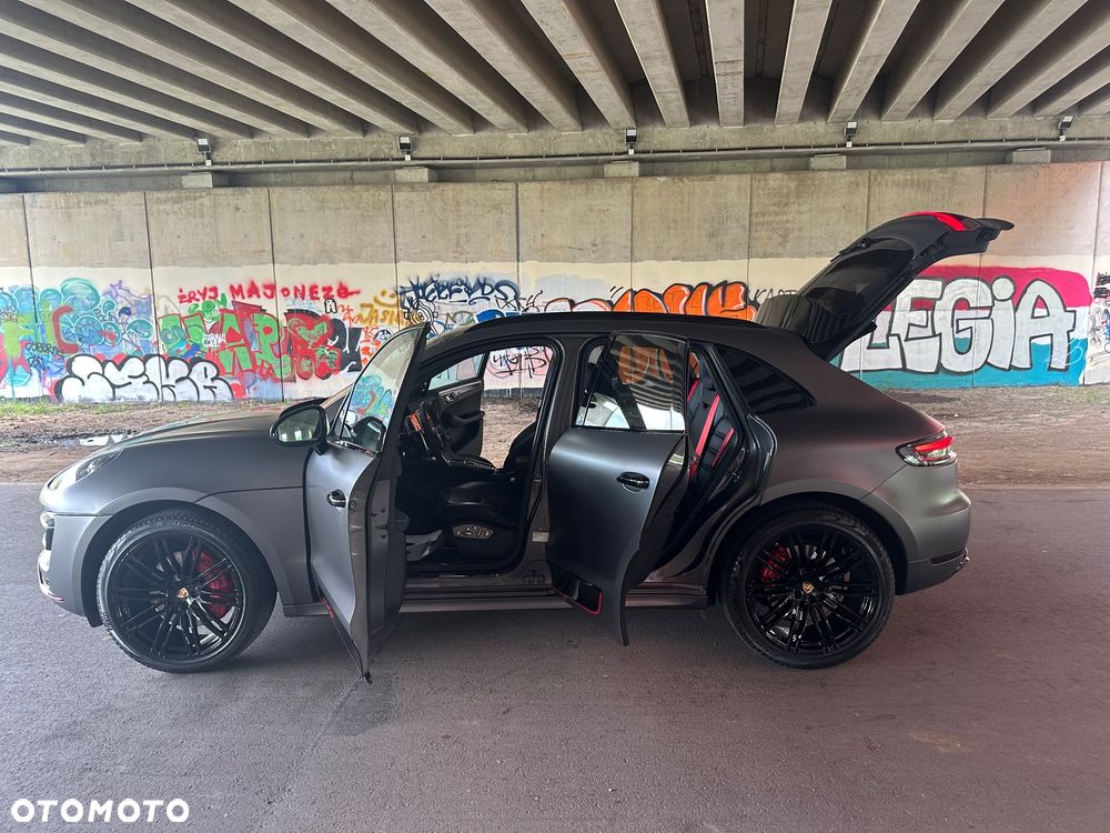 Porsche Macan Turbo PDK - 30