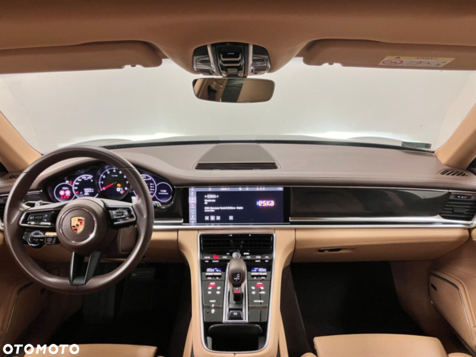Porsche Panamera - 18