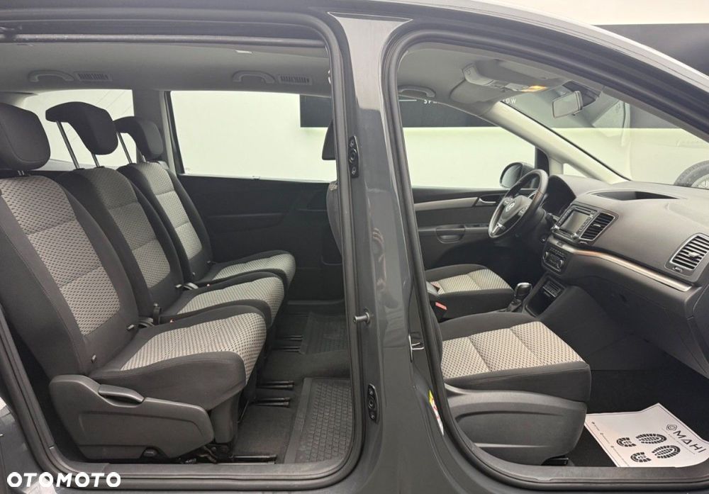 Volkswagen Sharan 2.0 TDI DSG BlueMotion Technology Trendline - 21