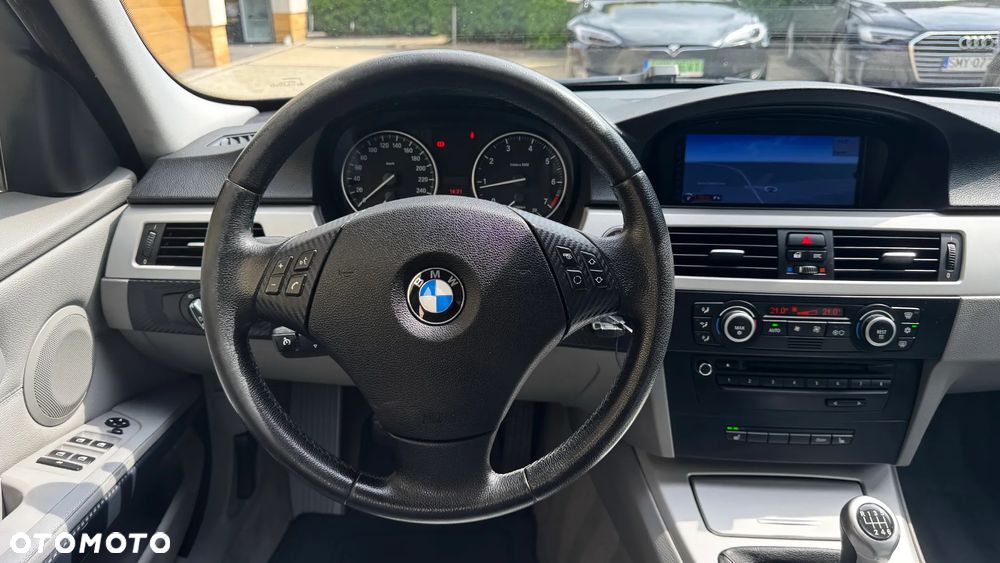 BMW Seria 3 - 17