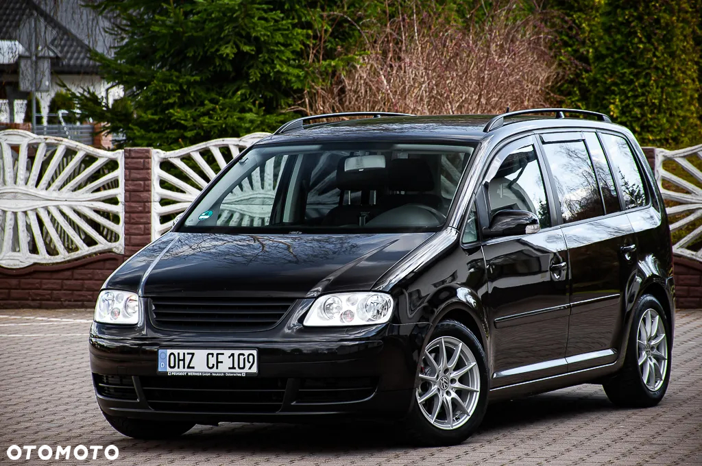 Volkswagen Touran - 8