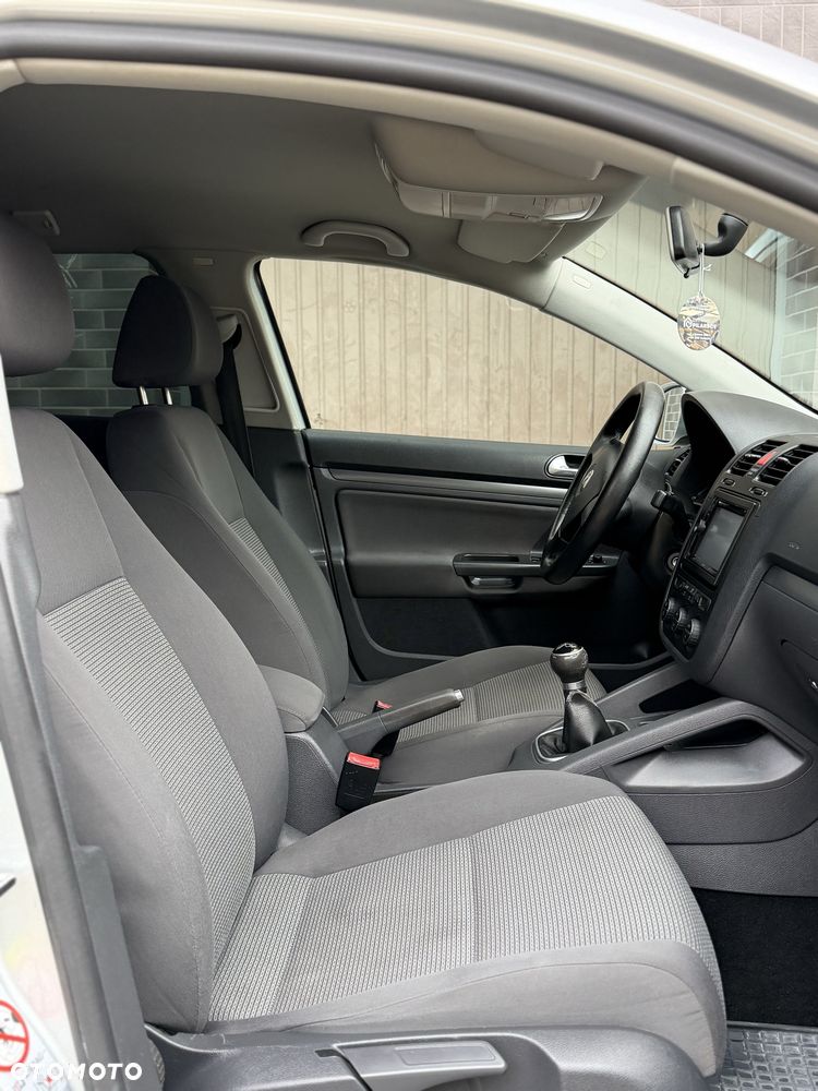Volkswagen Golf - 4