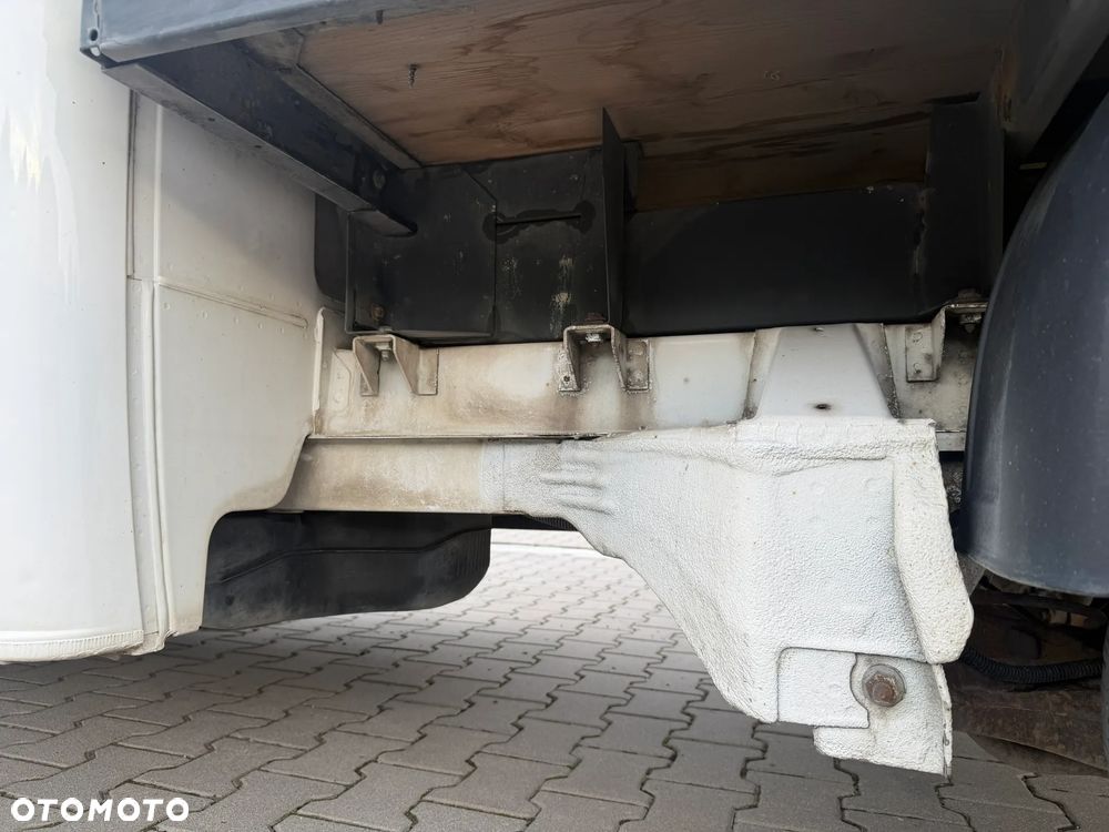 Volkswagen Transporter T5 Doka Brygadówka - 11