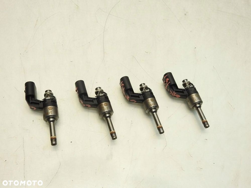 WTRYSK WTRYSKI VW GOLF VI 1.4 TSI 03C906036F - 2