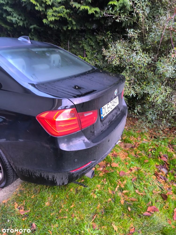 BMW Seria 3 320i - 3