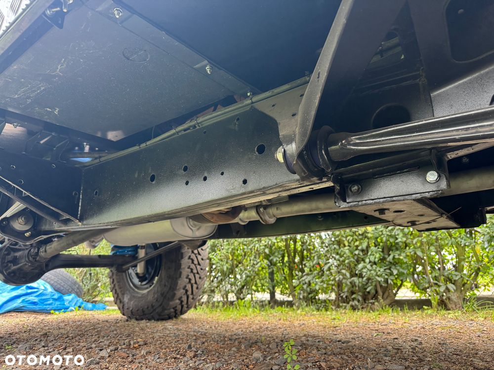 Land Rover Defender 2.5 TDI doublecab - 23