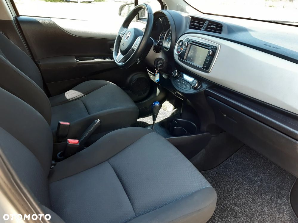 Toyota Yaris 1.5 VVT-i Comfort - 13