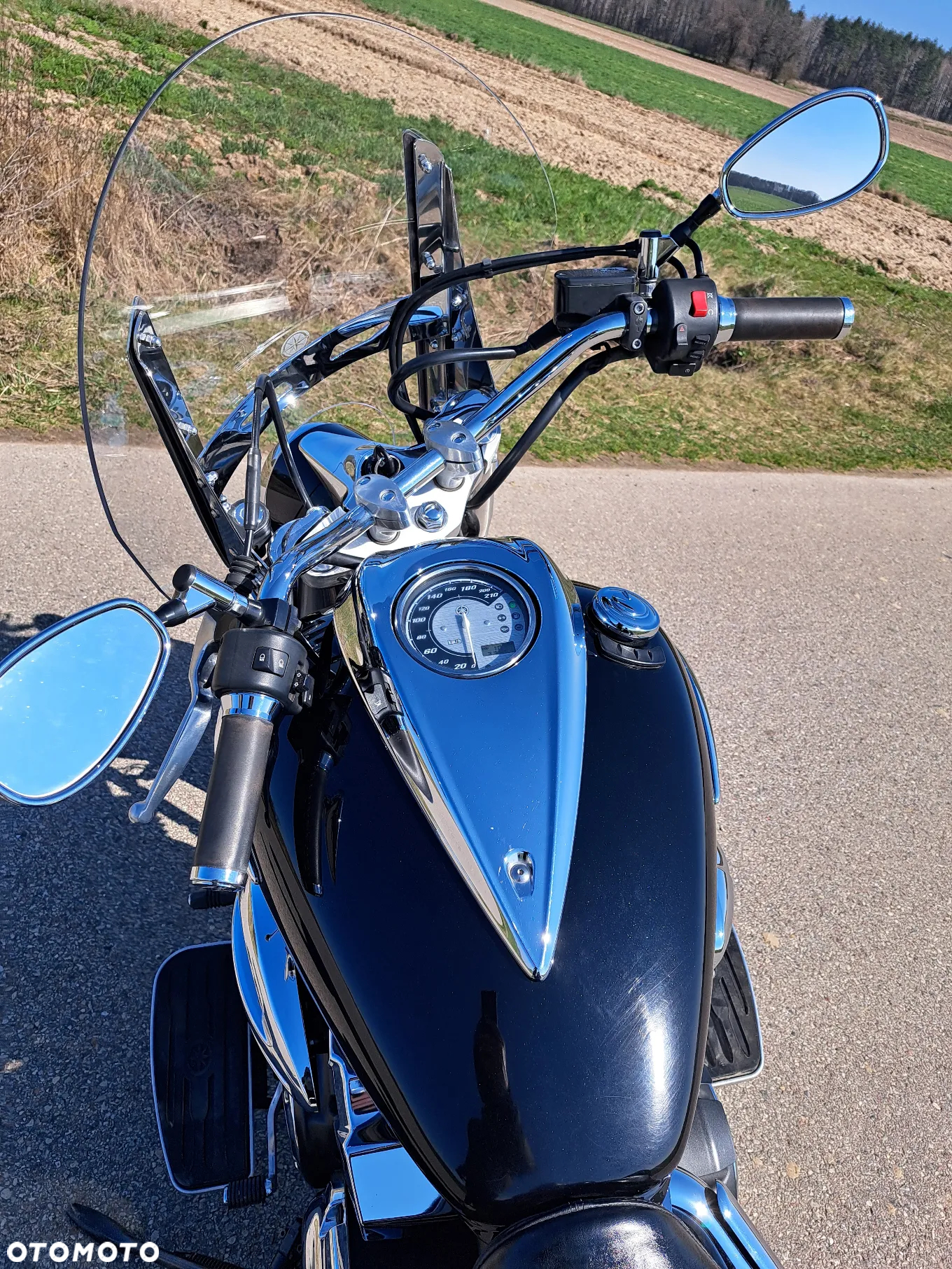 Yamaha XVS - 12