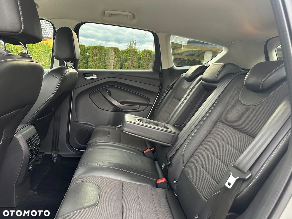 Ford Kuga 2.0 TDCi 4x4 ST-Line - 15