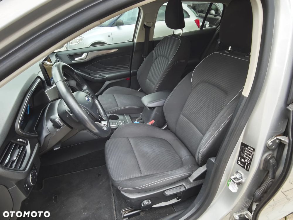 Ford Focus 1.5 EcoBlue Start-Stopp-System TITANIUM - 15