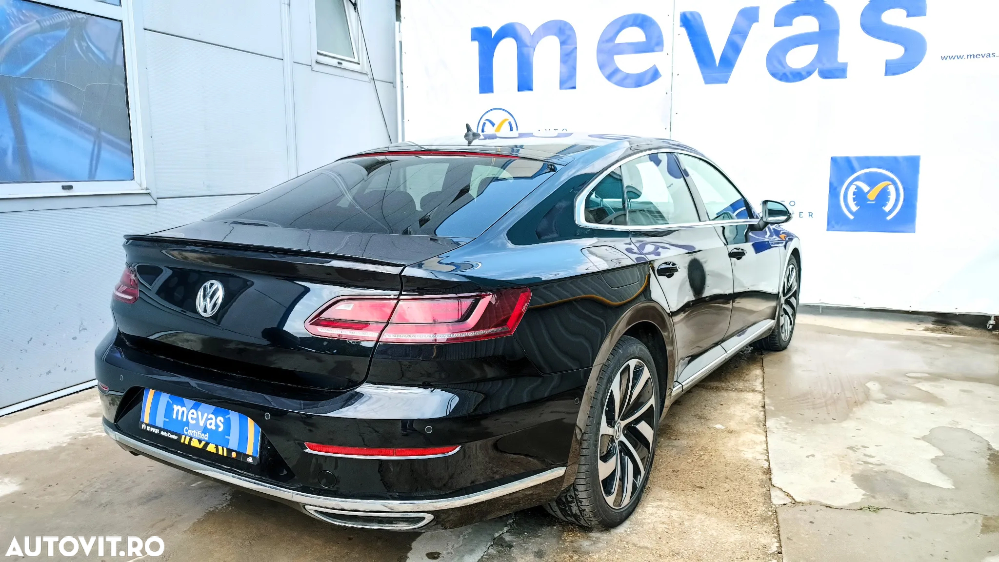 Volkswagen ARTEON 2.0 TDI DSG R-Line - 2