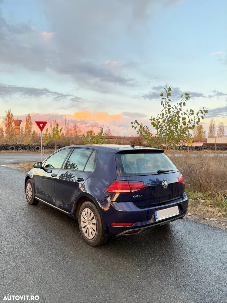 Volkswagen Golf - 3