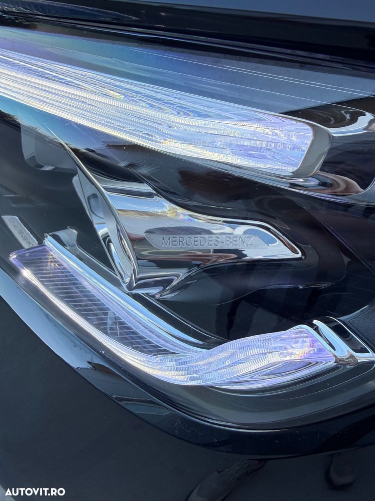 Mercedes-Benz GLB - 16