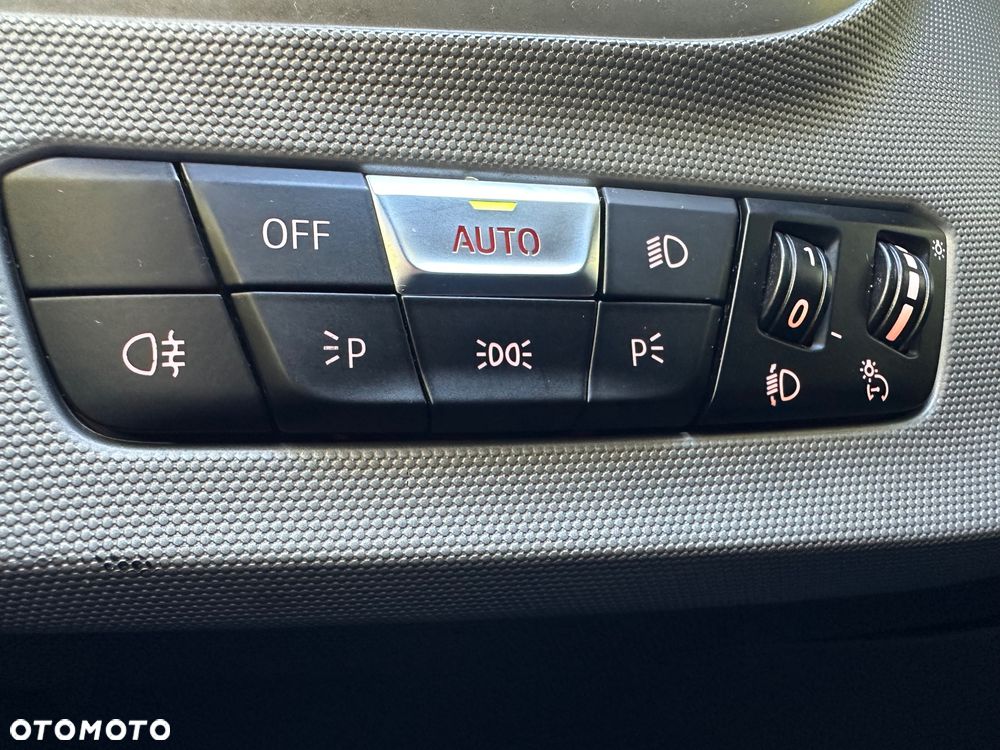 BMW Seria 1 118i Advantage - 15