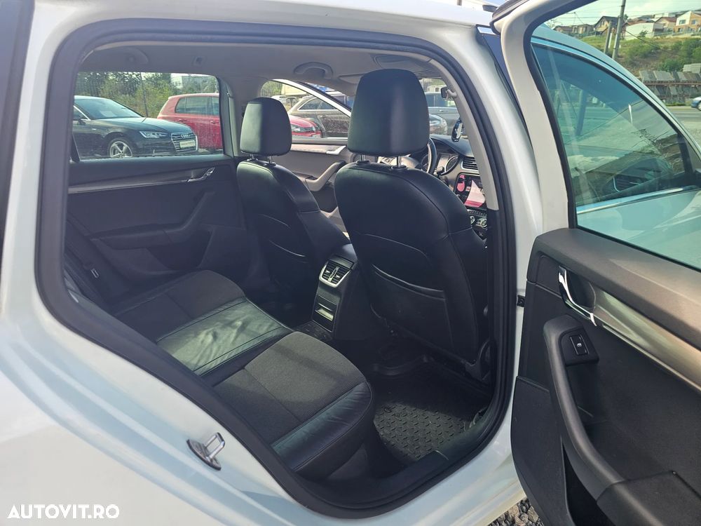 Skoda Octavia 2.0 TDI DSG 4X4 Style - 12