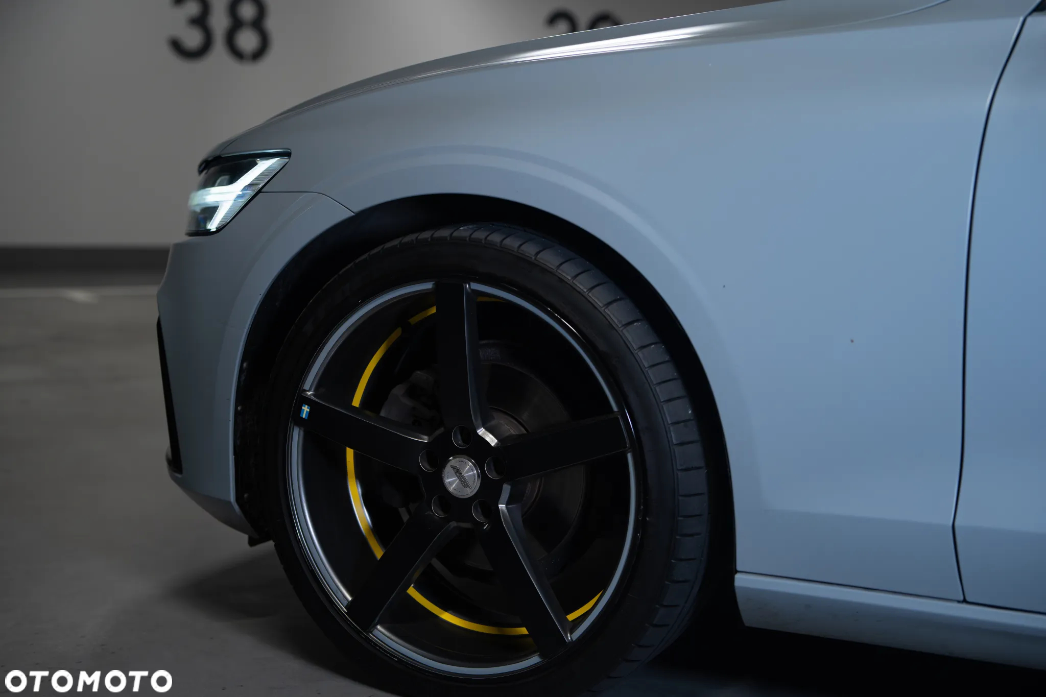 Volvo V60 D3 R-Design - 5