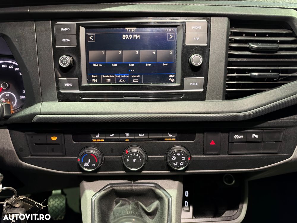 Volkswagen Transporter - 8