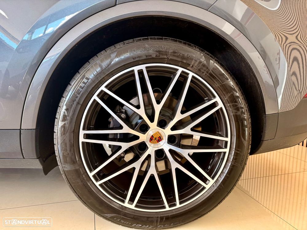 Porsche Cayenne - 54