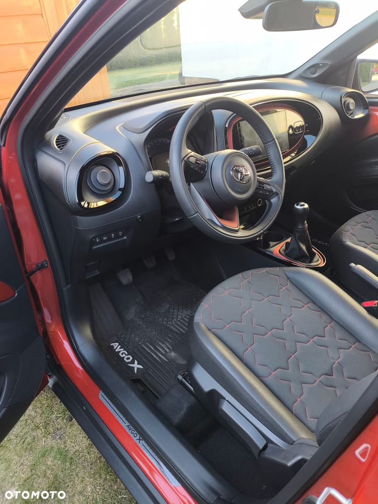 Toyota Aygo X 1.0 VVT-i JBL - 7