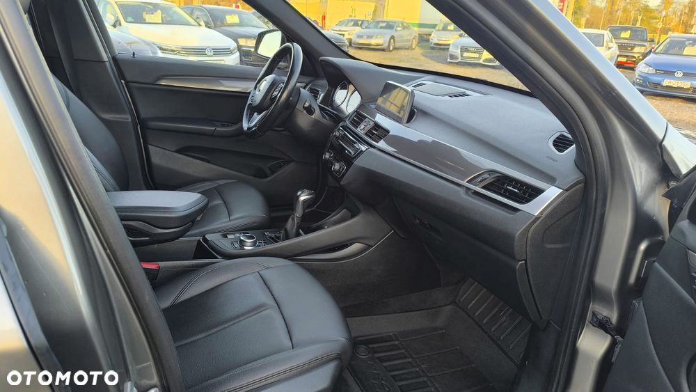 BMW X1 xDrive25i GPF Sport Line - 18