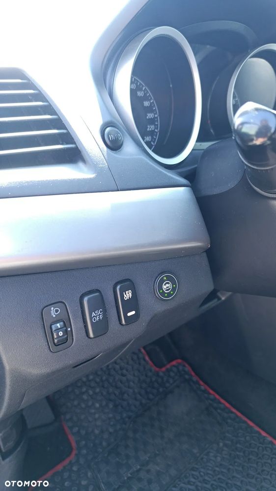 Mitsubishi Lancer 1.8 Inform LPG - 20