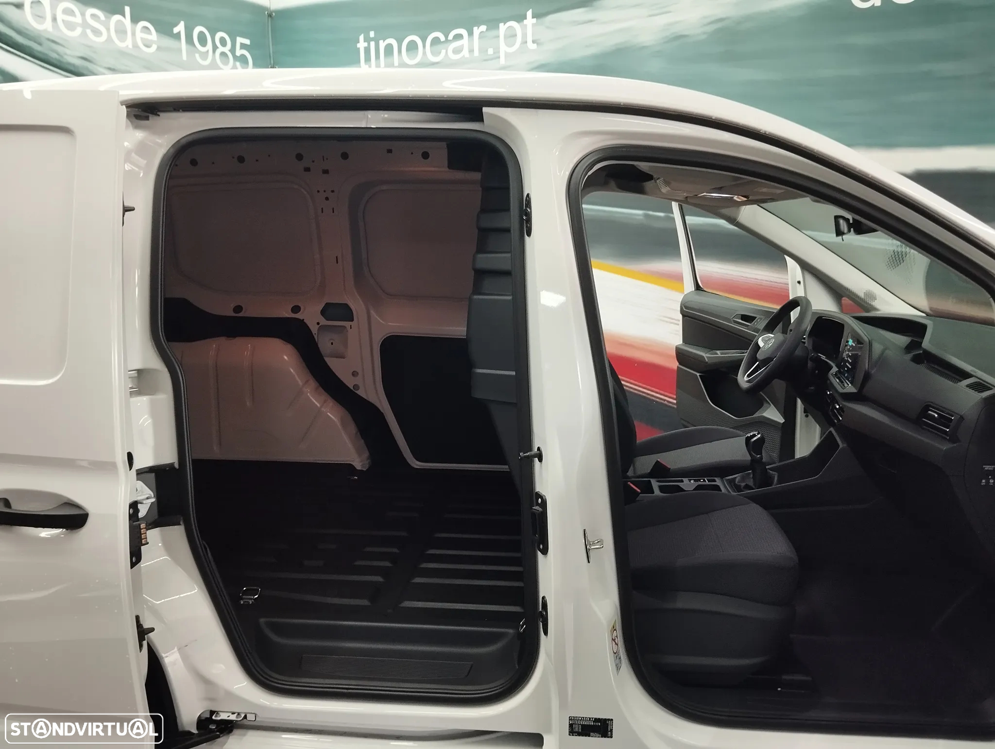 VW Caddy Cargo M6 - 10