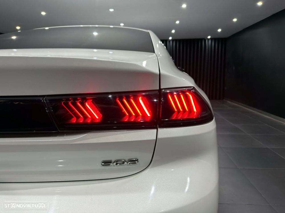 Peugeot 508 Plug-In Hybrid 225 e-EAT8 GT - 43