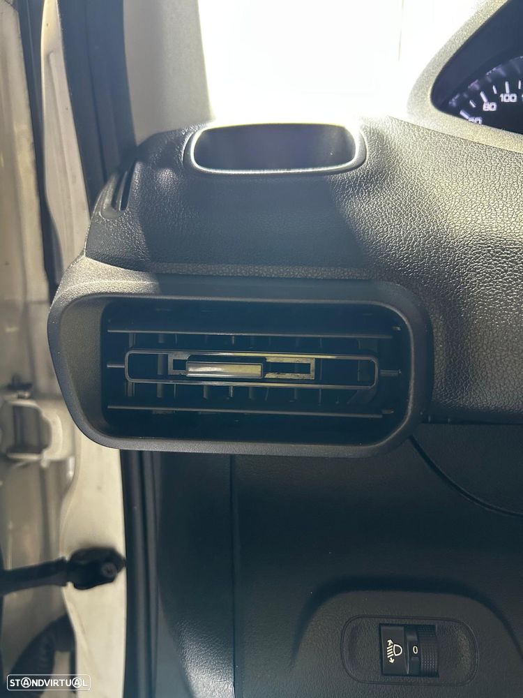 Peugeot PARTNER BLUE-HDI PREMIUM L1 - 18