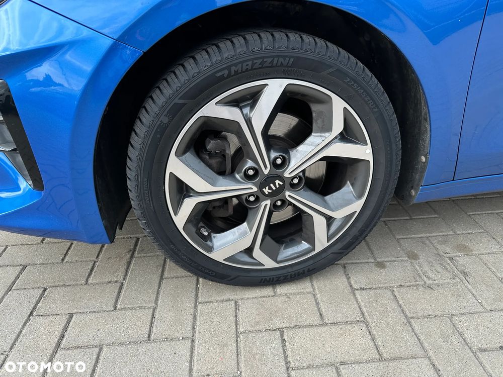 Kia Ceed - 31