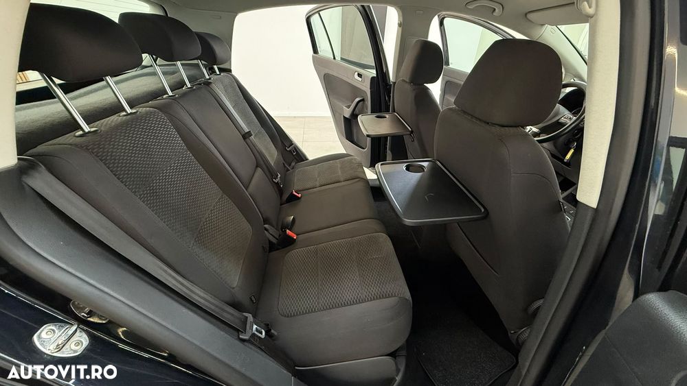 Volkswagen Golf Plus - 9