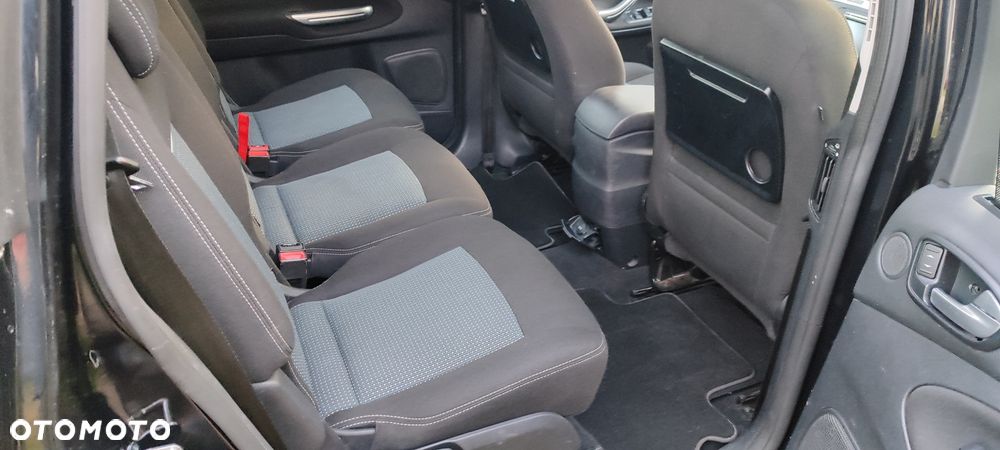 Ford Galaxy - 9
