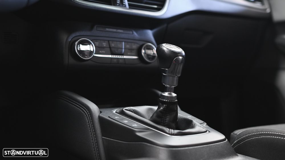 Ford Focus 1.5 TDCi EcoBlue Titanium - 50