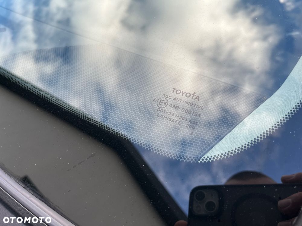 Toyota Avensis 1.8 Premium - 15