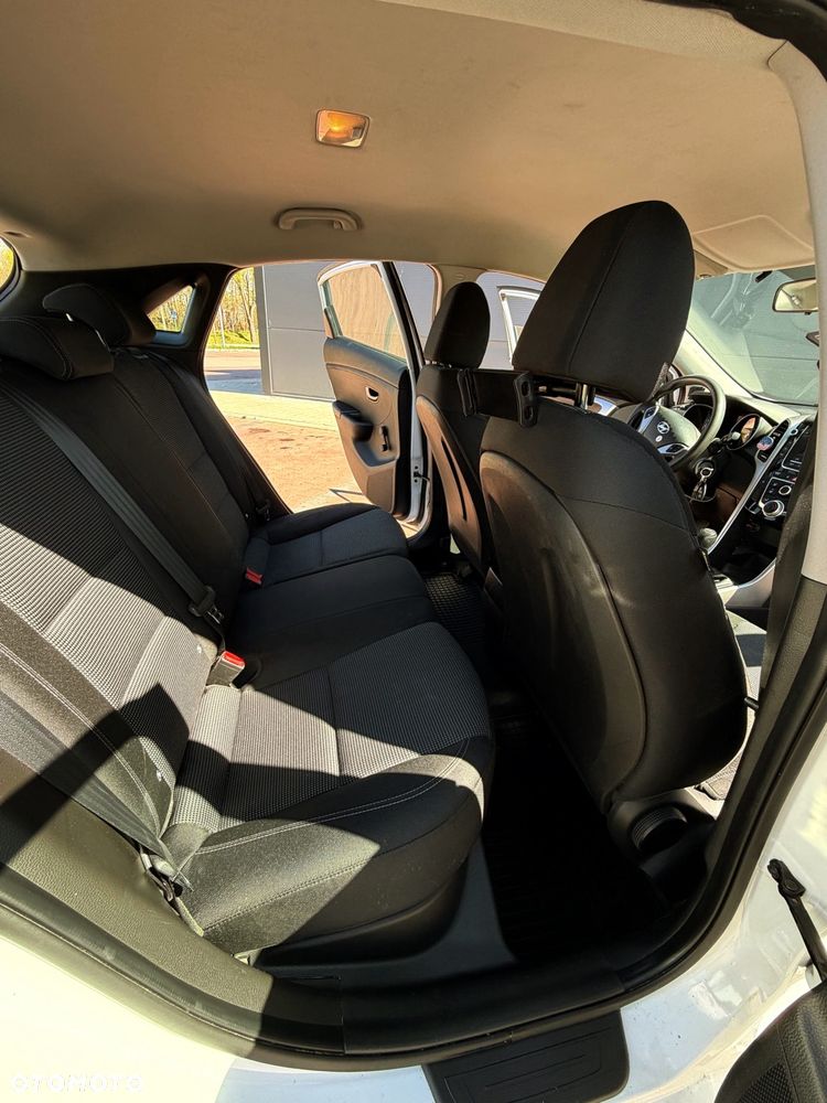 Hyundai i30 1.6 CRDi BlueDrive Classic - 12