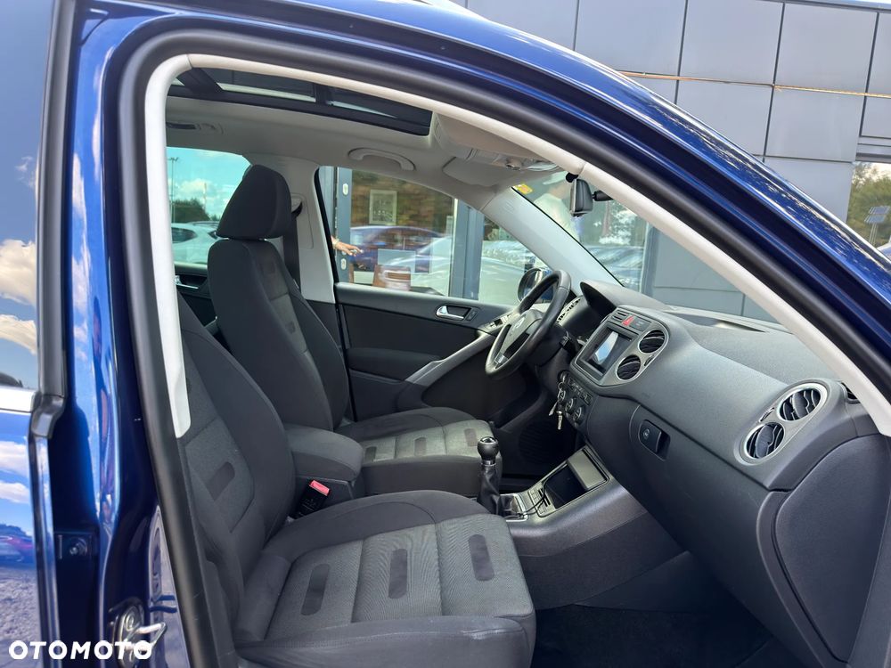 Volkswagen Tiguan 1.4 TSI BlueMotion Technology Exclusive - 28