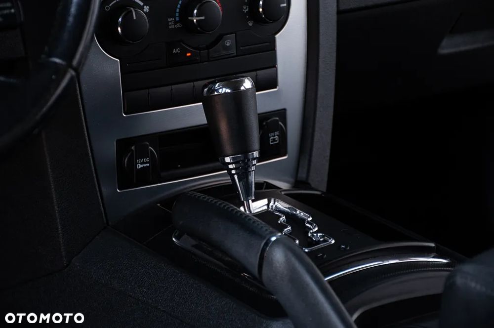 Jeep Commander 3.7 V6 - 40