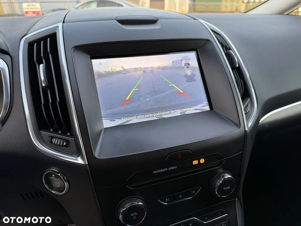 Ford S-Max 2.0 EcoBlue Titanium - 28