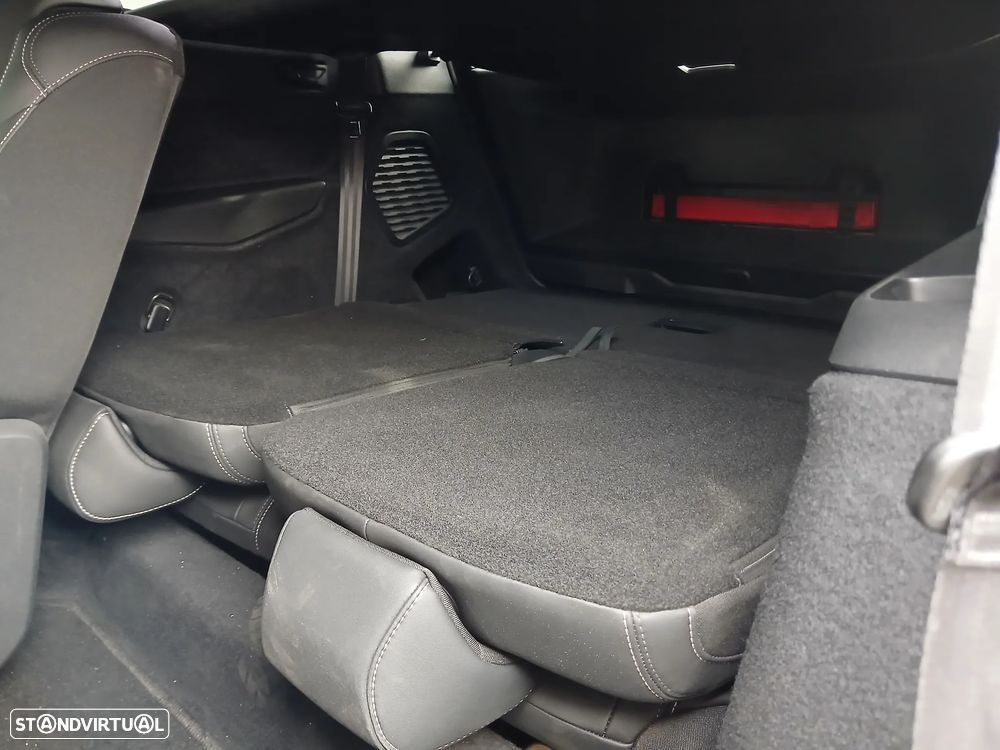 Peugeot E-5008 73 kWh Allure - 10