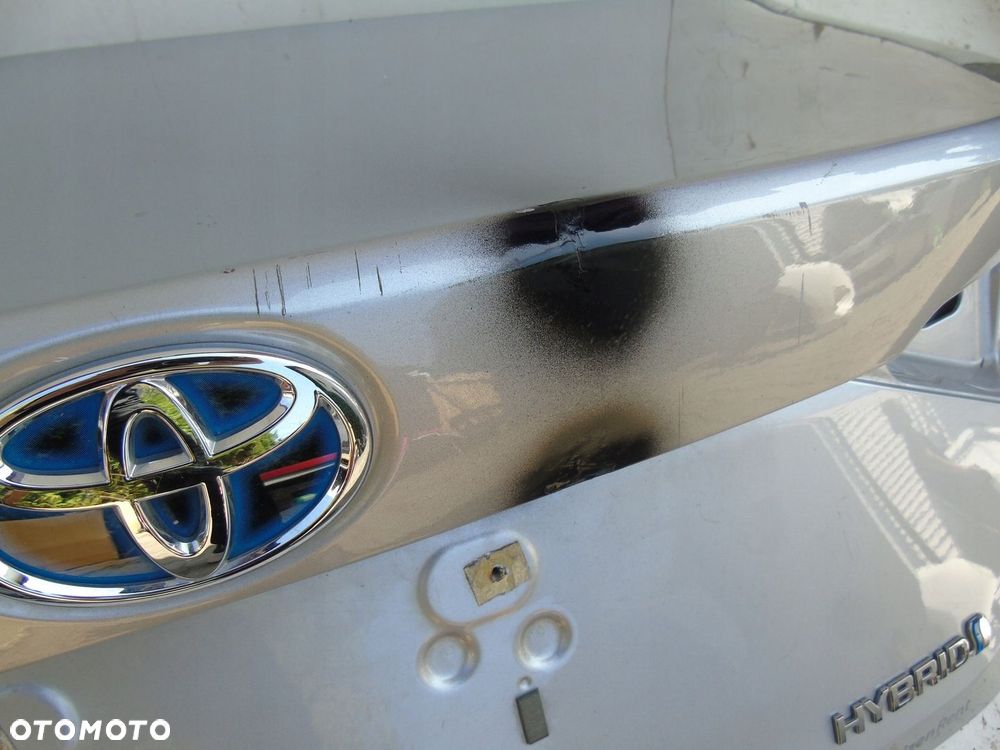 Toyota Corolla E21 sedan klapa bagażnika - 3