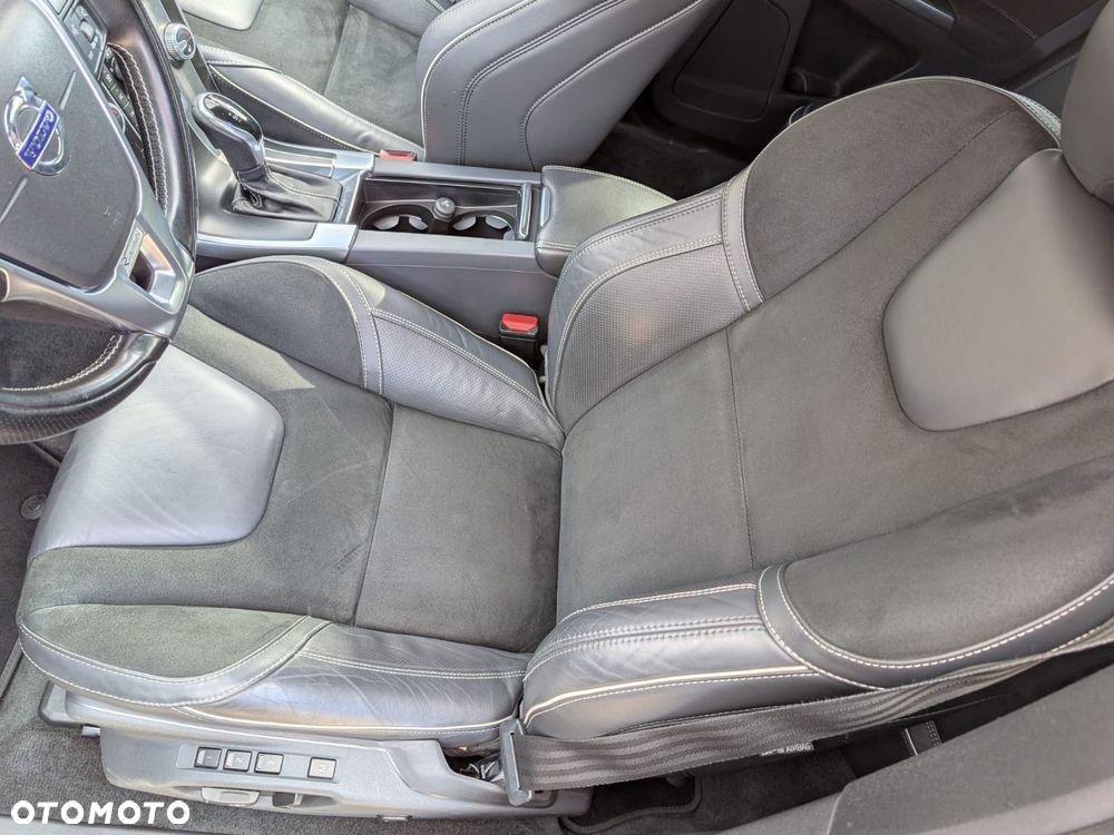 Volvo XC 60 D4 Drive-E R-Design Momentum - 21