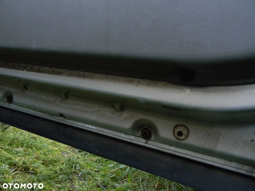 drzwi lewe prawe tył przód VW PASSAT B5 sedan LB7Z - 20