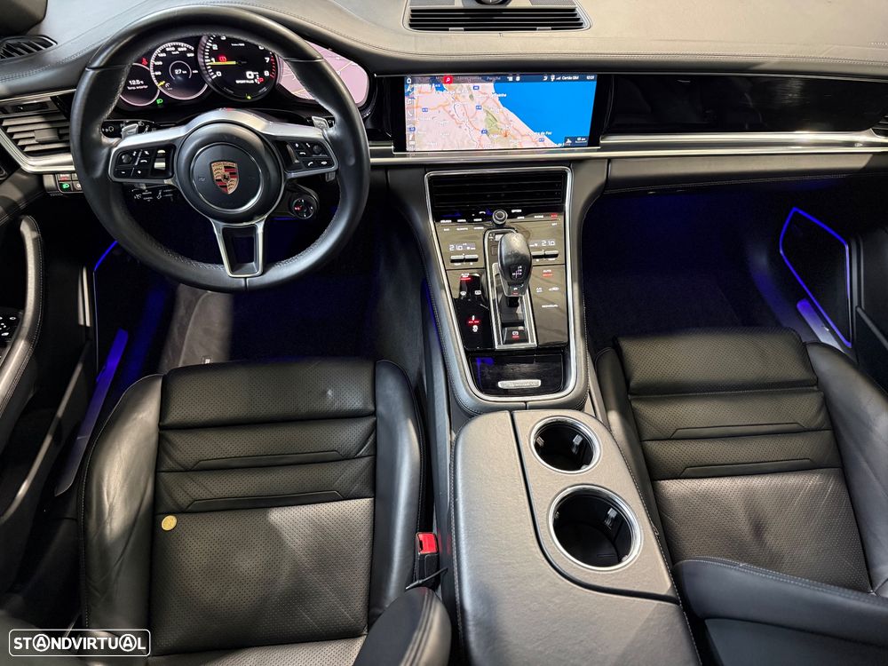 Porsche Panamera 4 E-Hybrid - 46