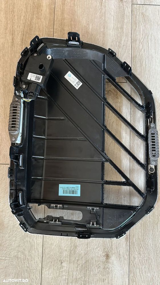 Vand Grile active pentru bara fata BMW X3 model G45, Iconic Glow Kidney Grille (luminata led), an de fabricatie 2025-2026. Stare perfecta. - 4