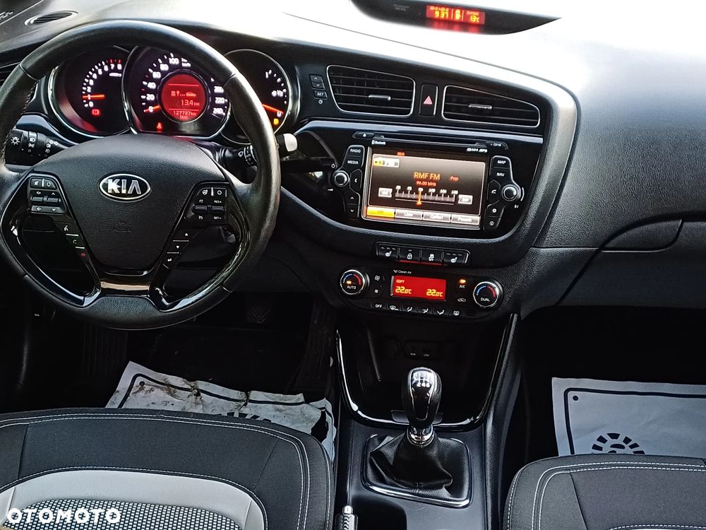 Kia Ceed 1.6 GDI Fifa World Cup Edition - 10