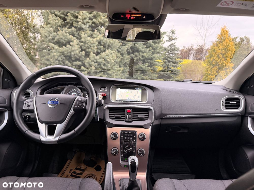 Volvo V40 D2 Summum - 39