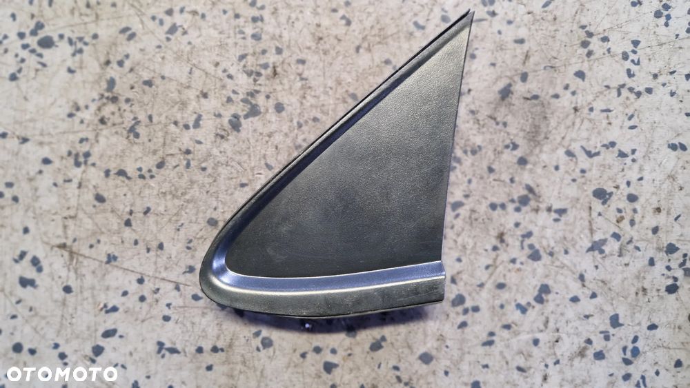 OPEL MOCCA ZAŚLEPKA BŁOTNIKA TRÓJKĄT LEWA 95327345 - 1