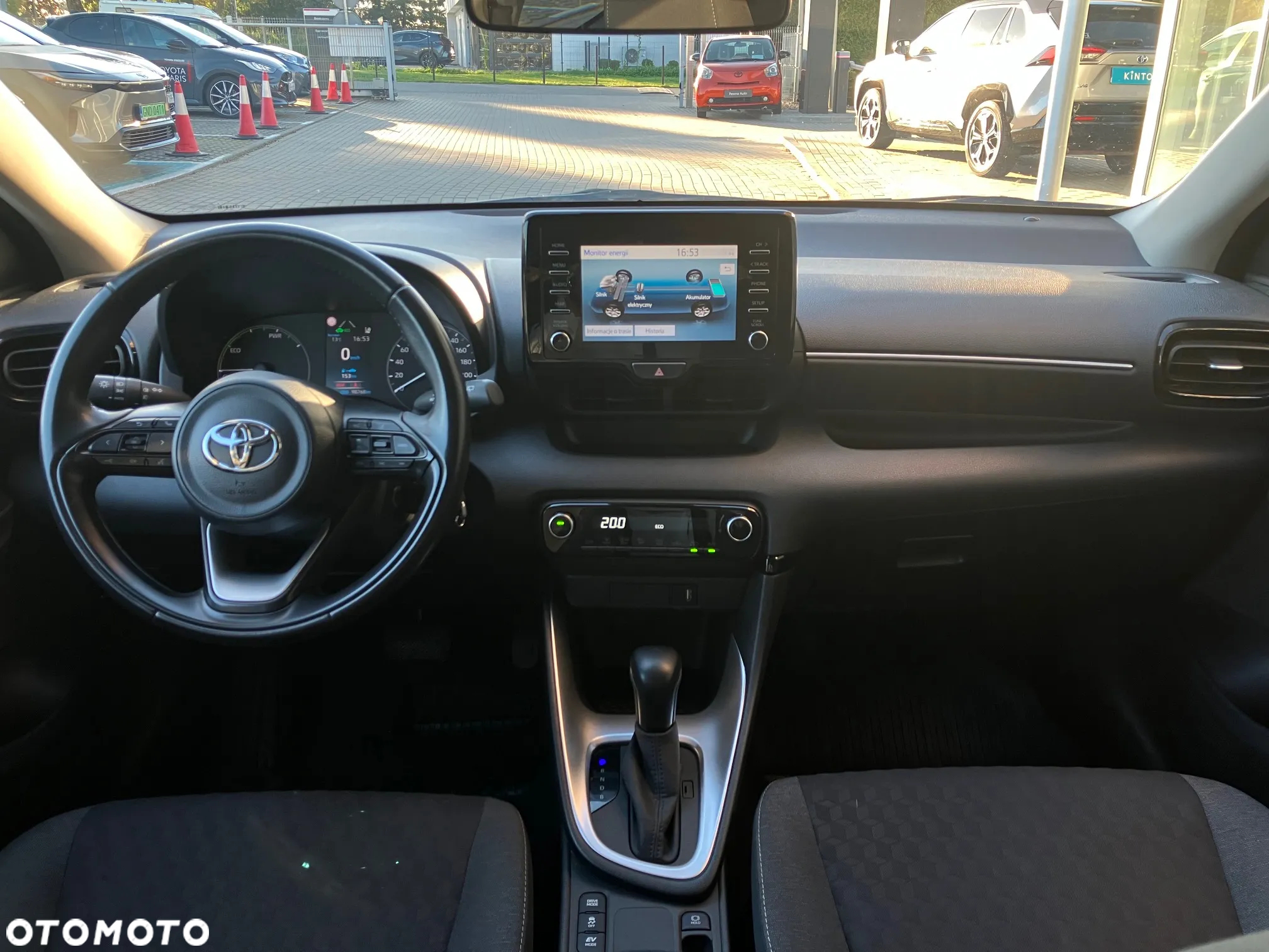 Toyota Yaris Hybrid 1.5 Comfort - 17