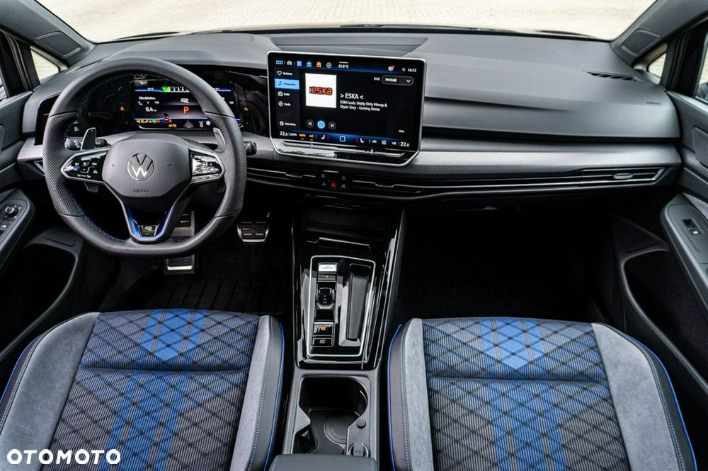 Volkswagen Golf - 24