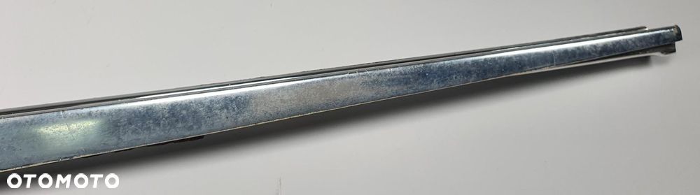 LISTWA OZDOBNA DRZWI LEWY PRZÓD MERCEDES W115 W114 - 4